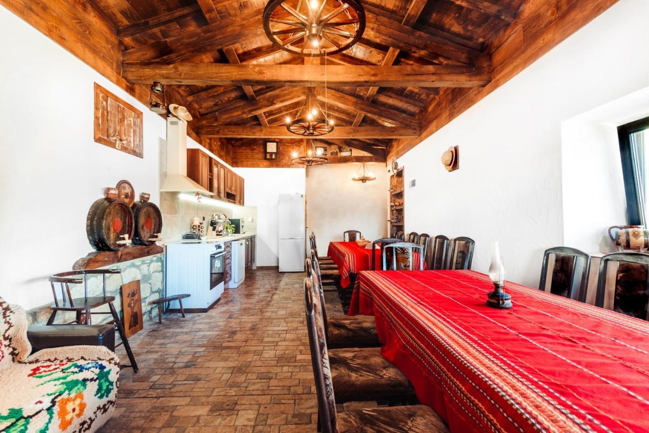 Guest House Hristova Kashta - Христова Къща Cherni Vrŭkh Zewnętrze zdjęcie