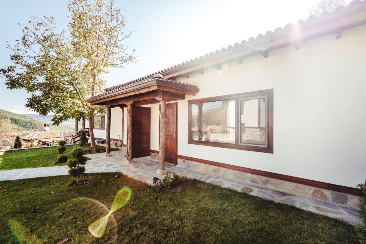 Guest House Hristova Kashta - Христова Къща Cherni Vrŭkh Zewnętrze zdjęcie