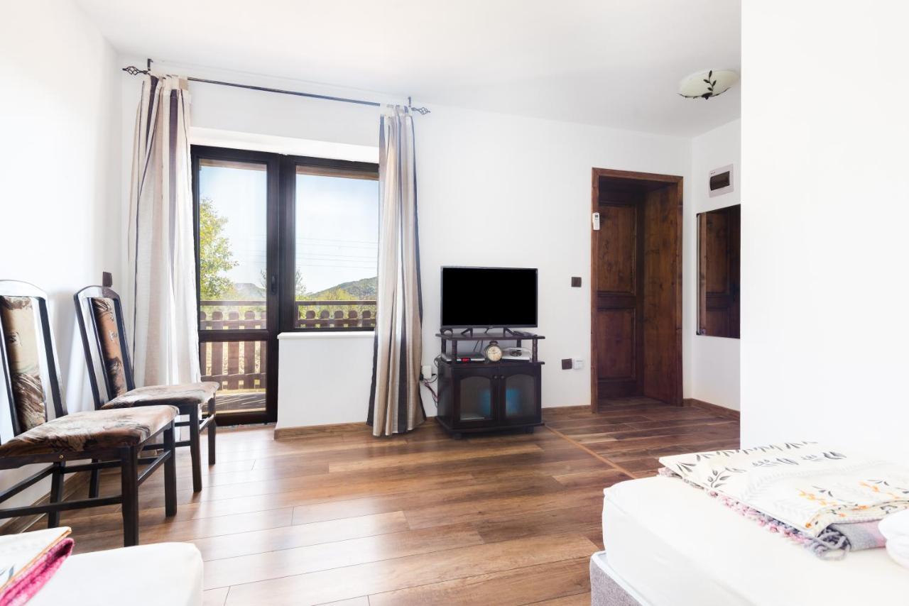 Guest House Hristova Kashta - Христова Къща Cherni Vrŭkh Zewnętrze zdjęcie