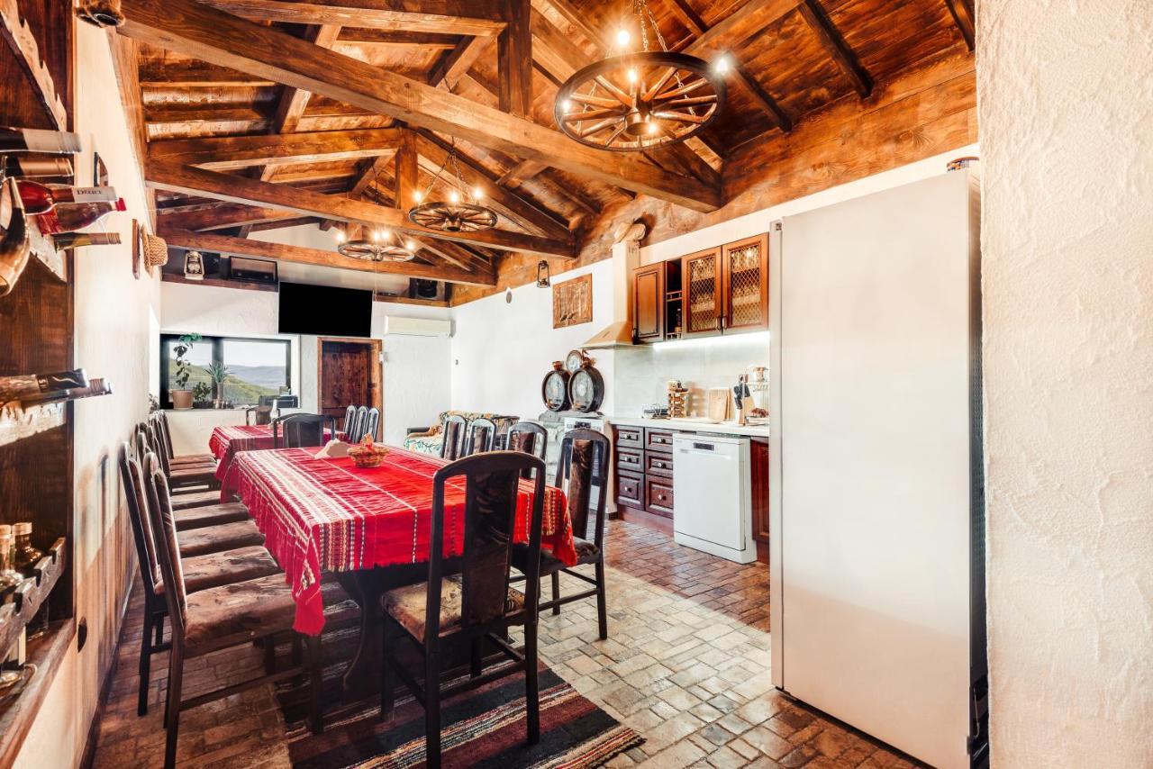Guest House Hristova Kashta - Христова Къща Cherni Vrŭkh Zewnętrze zdjęcie