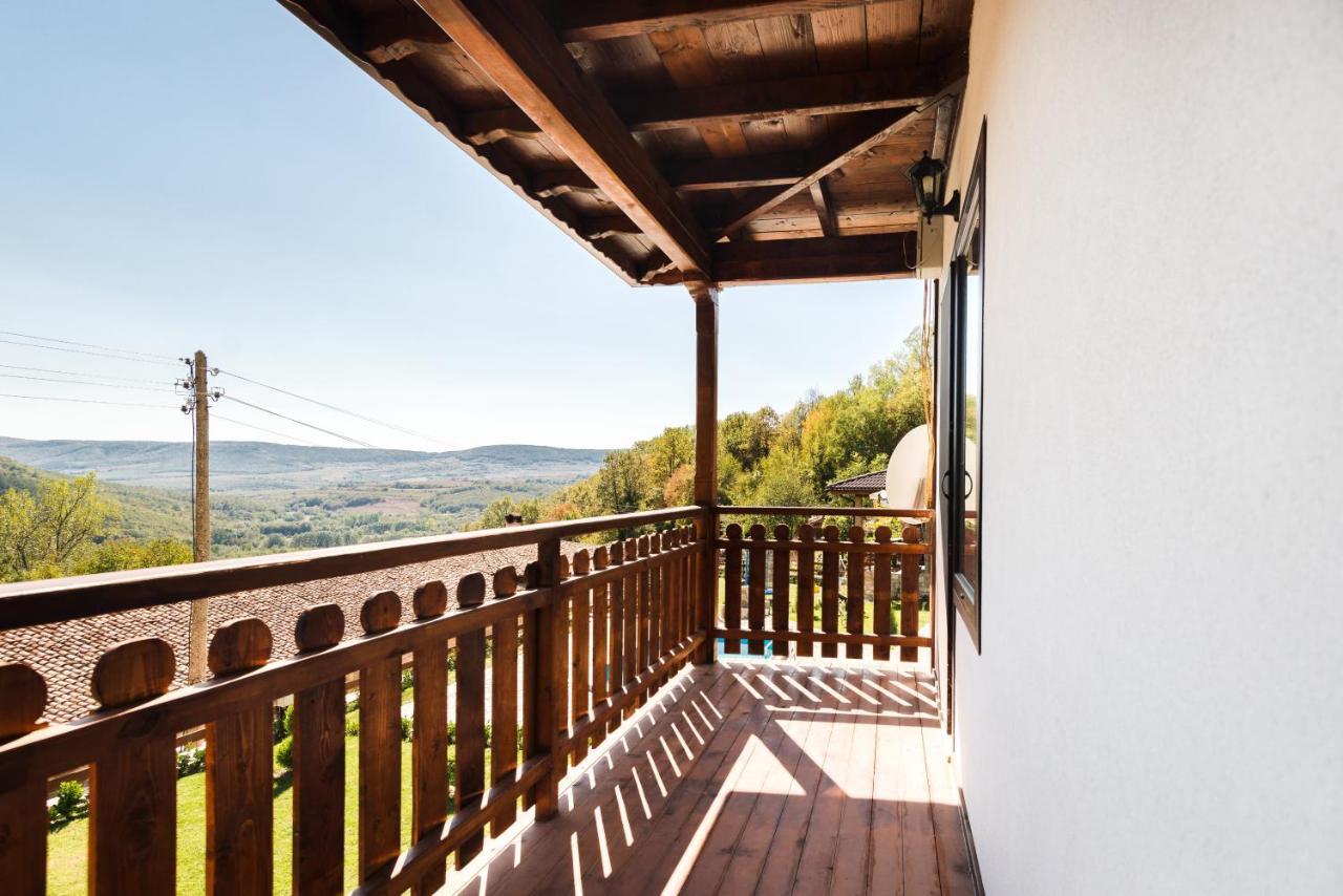 Guest House Hristova Kashta - Христова Къща Cherni Vrŭkh Zewnętrze zdjęcie