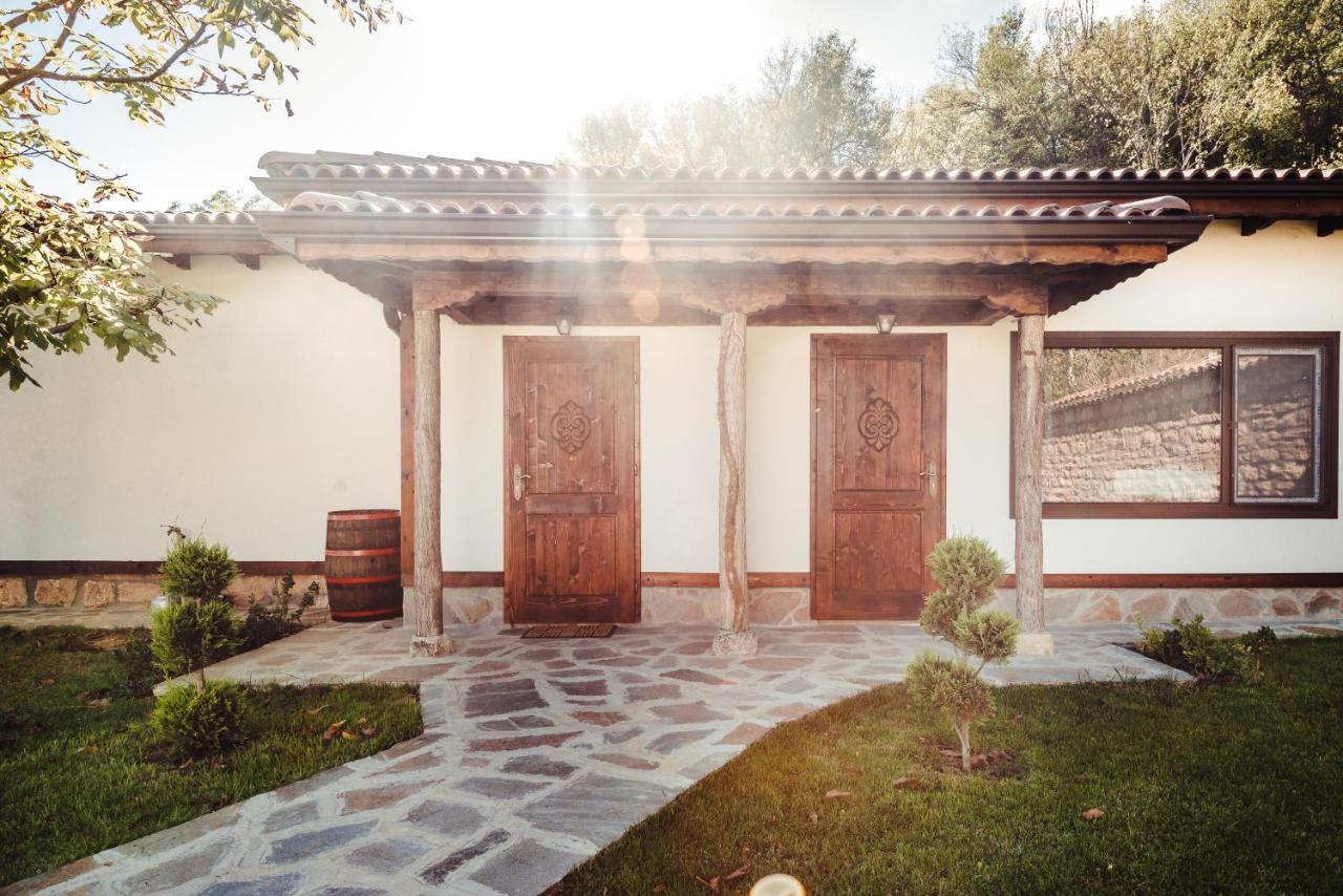 Guest House Hristova Kashta - Христова Къща Cherni Vrŭkh Zewnętrze zdjęcie