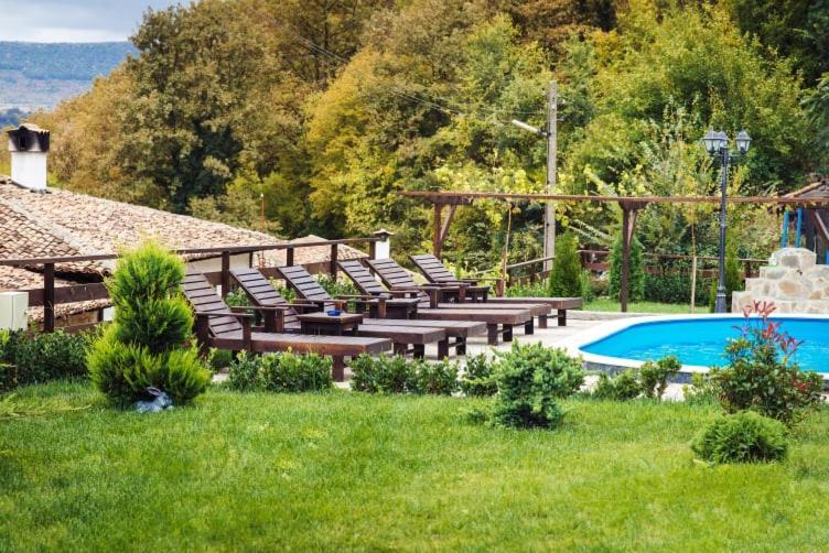 Guest House Hristova Kashta - Христова Къща Cherni Vrŭkh Zewnętrze zdjęcie