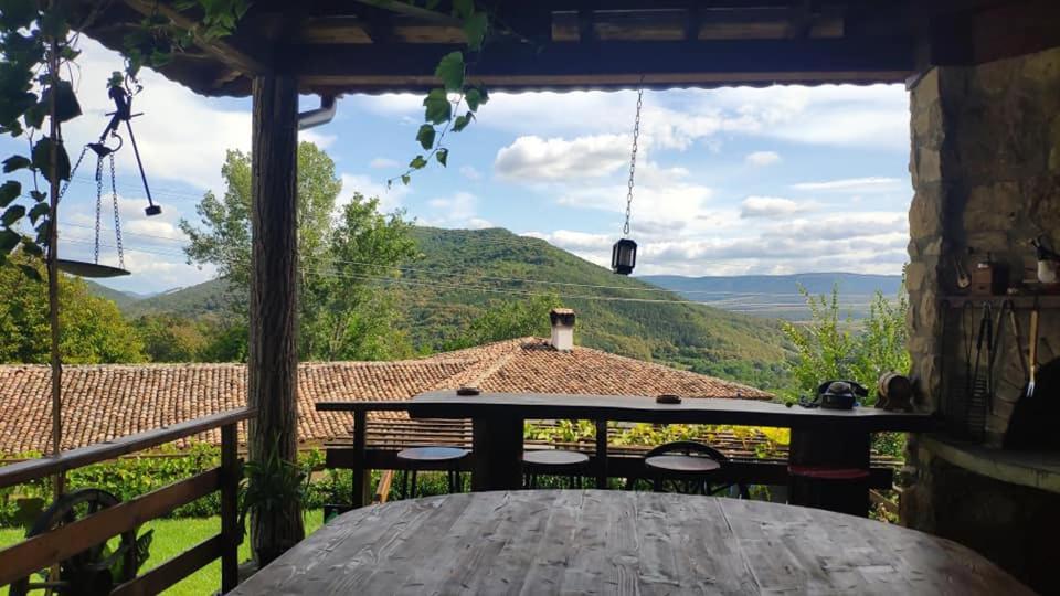 Guest House Hristova Kashta - Христова Къща Cherni Vrŭkh Zewnętrze zdjęcie