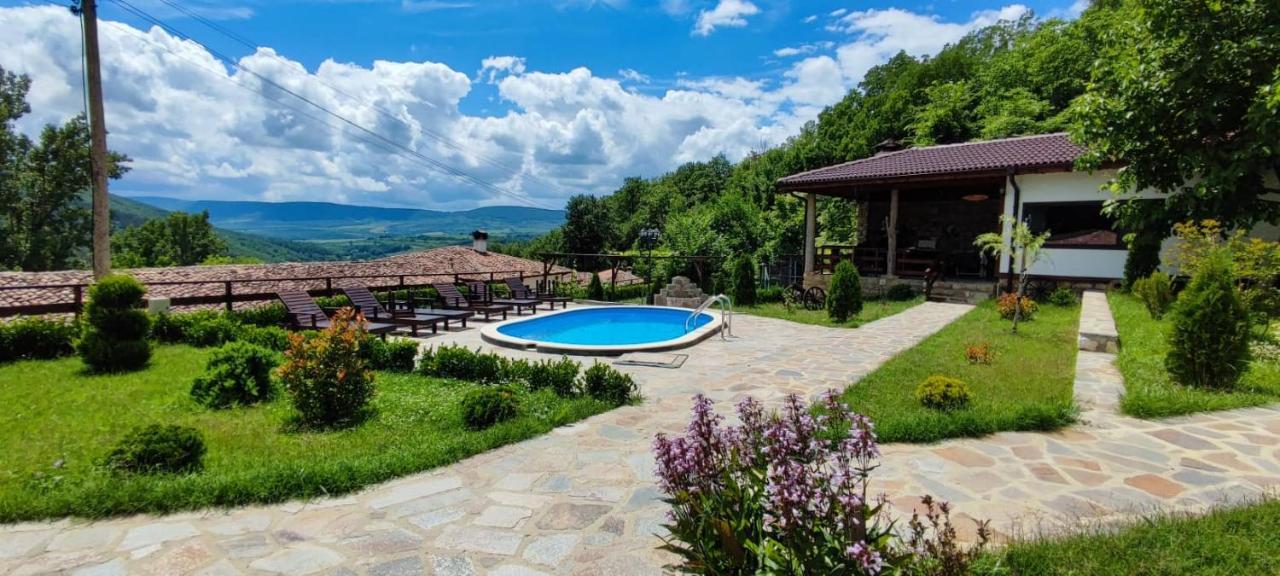 Guest House Hristova Kashta - Христова Къща Cherni Vrŭkh Zewnętrze zdjęcie