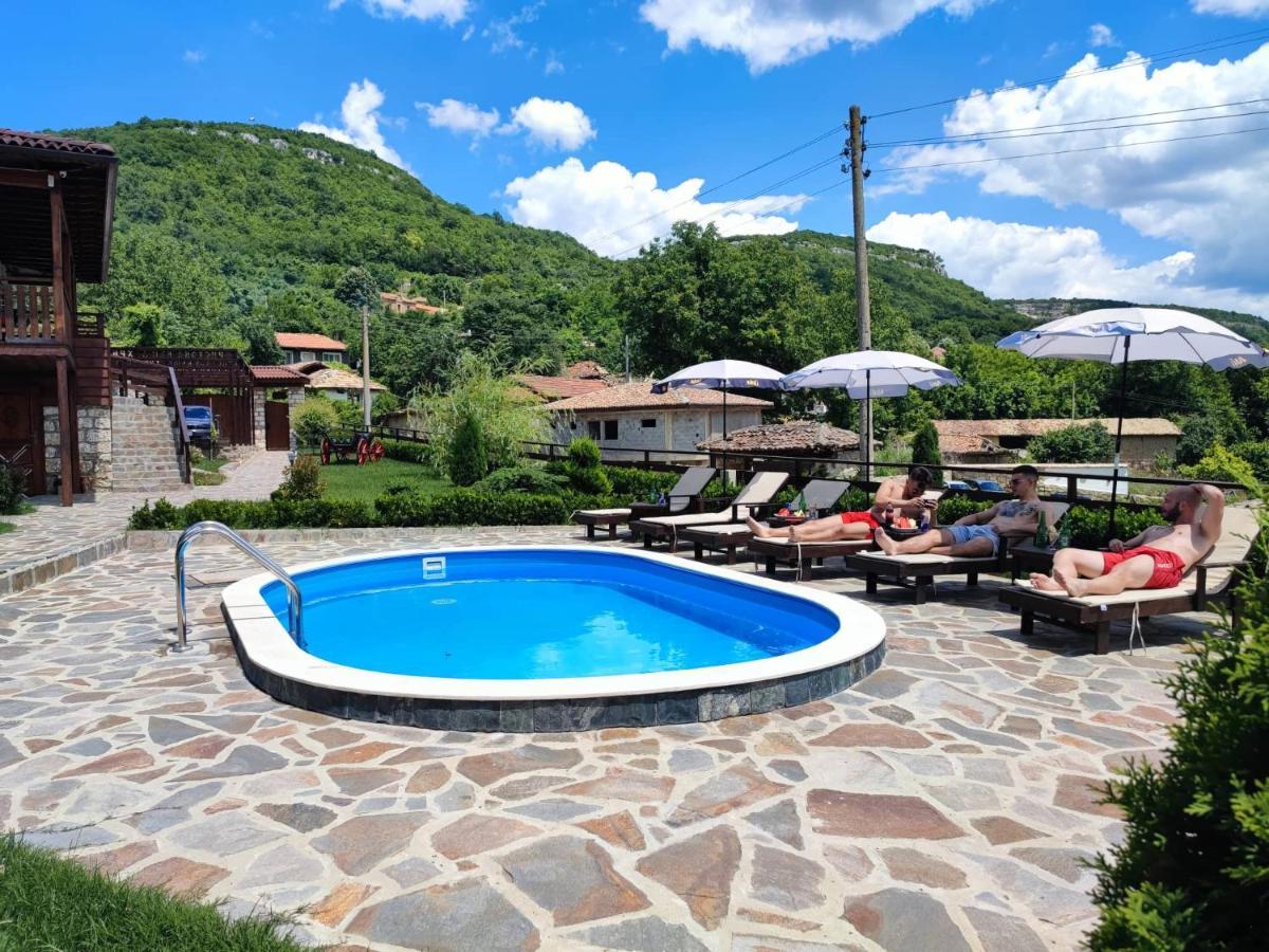 Guest House Hristova Kashta - Христова Къща Cherni Vrŭkh Zewnętrze zdjęcie