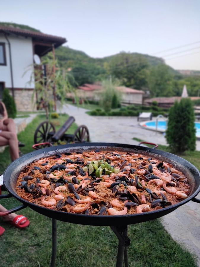 Guest House Hristova Kashta - Христова Къща Cherni Vrŭkh Zewnętrze zdjęcie