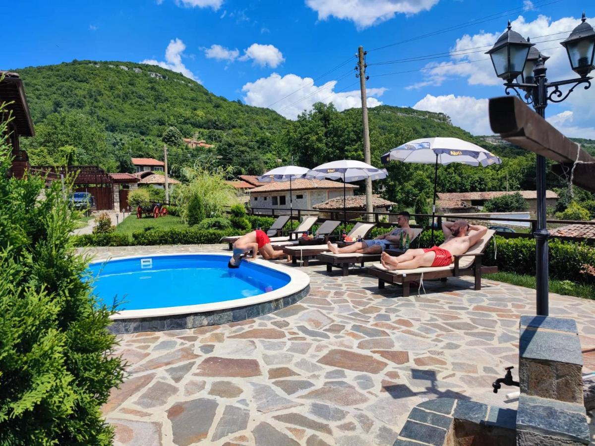 Guest House Hristova Kashta - Христова Къща Cherni Vrŭkh Zewnętrze zdjęcie